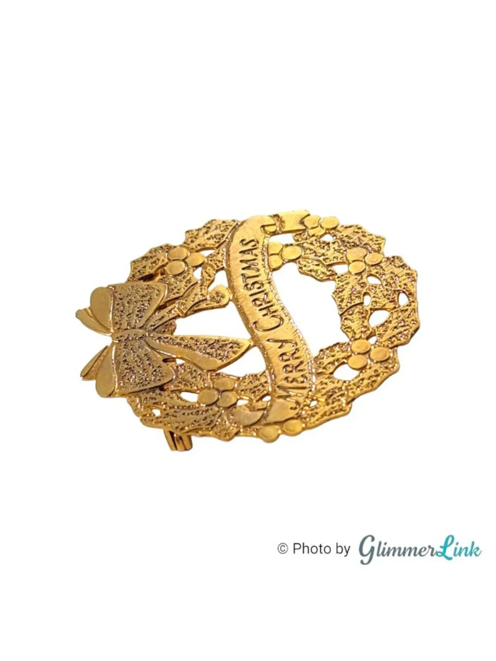 Vintage Flat Etched Merry Christmas Wreath Gold Tone Brooch